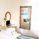 Paradis & Center 아파트 살루